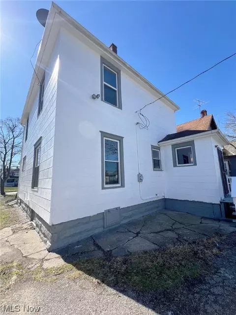 Exterior - 1969 E 31st St, Lorain, OH 44055 photo 7 of 7