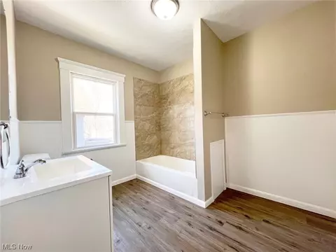Bath - 1969 E 31st St, Lorain, OH 44055 photo 2 of 4