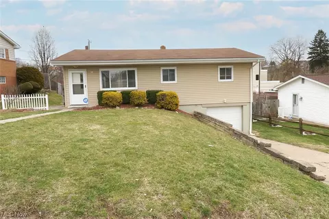 135 Karen Pl, Wintersville, OH 43953