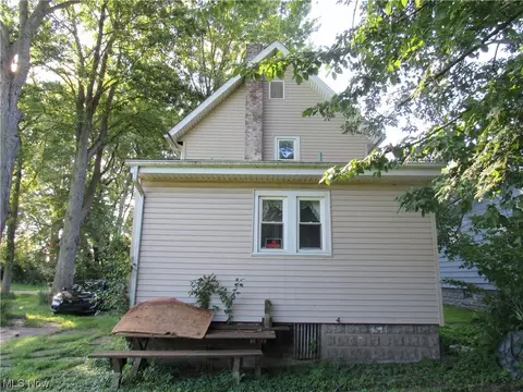 Exterior - 331 E 16th St, Ashtabula, OH 44004 photo 3 of 4