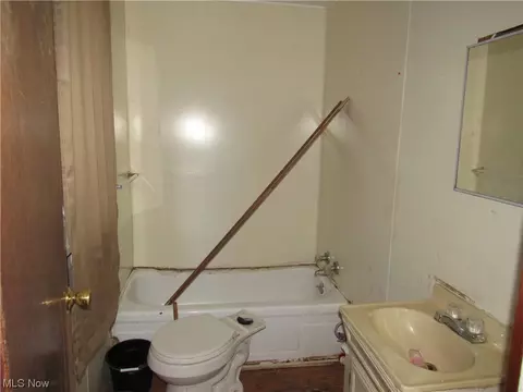 Bath - 331 E 16th St, Ashtabula, OH 44004 photo 1 of 1