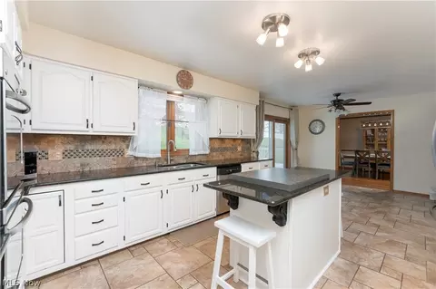 6661 Big Spring Ave NE, Canton, OH 44721 photo 9