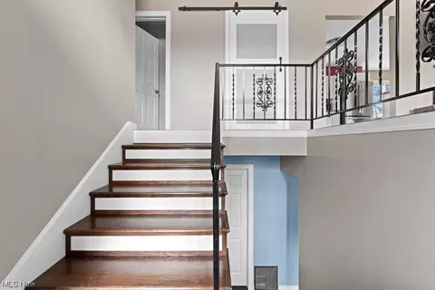 Entry Way - 85 Fleming Dr, Vincent, OH 45784 photo 1 of 3