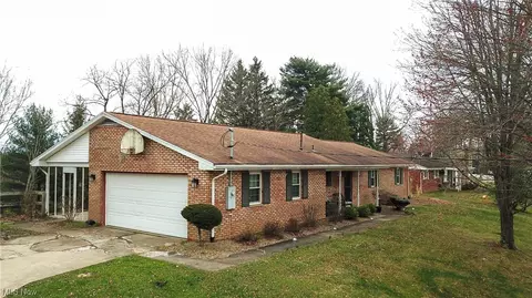 19 N Hills Dr, North Hills, WV 26104
