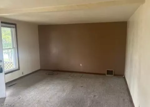 804 Dewitt St, Lorain, OH 44055 photo 5