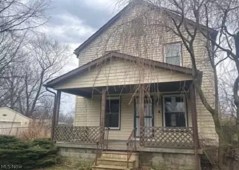 804 Dewitt St, Lorain, OH 44055