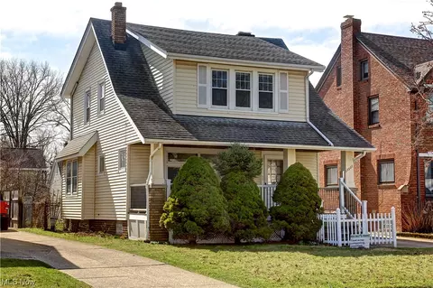 17307 Laverne Ave, Cleveland, OH 44135