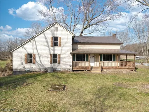 2081 Stroup Rd, Atwater, OH 44201
