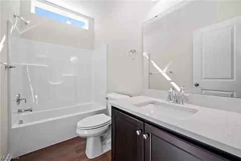 Bath - 101 W Spring Dr, Elyria, OH 44035 photo 2 of 2