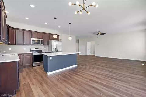 Kitchen - 101 W Spring Dr, Elyria, OH 44035 photo 5 of 6