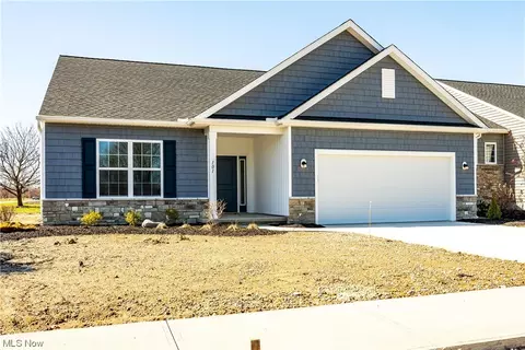 101 W Spring Dr, Elyria, OH 44035