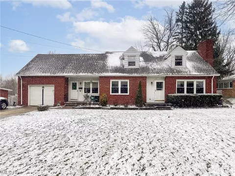 224 Longview Dr, Wadsworth, OH 44281