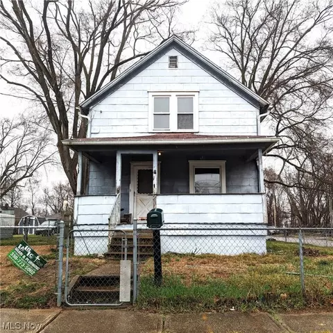 1139 Mcintosh Ave, Akron, OH 44314