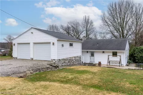 10556 Spillway View Dr, Deerfield, OH 44411