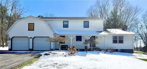 13655 W Spring St, Burton, OH 44021