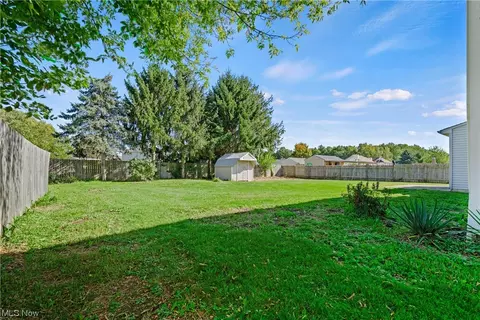 Exterior - 114 Wynn Ave, Elyria, OH 44035 photo 4 of 11