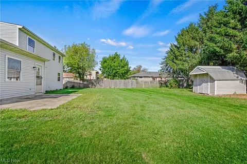 Exterior - 114 Wynn Ave, Elyria, OH 44035 photo 6 of 11