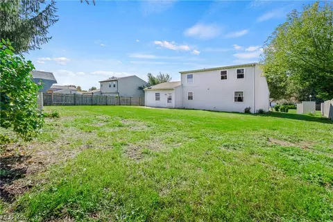 Exterior - 114 Wynn Ave, Elyria, OH 44035 photo 5 of 11