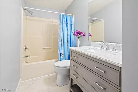 Bath - 114 Wynn Ave, Elyria, OH 44035 photo 3 of 3