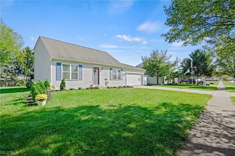 Exterior - 114 Wynn Ave, Elyria, OH 44035 photo 3 of 11