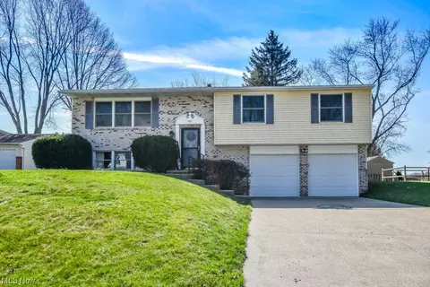 3517 Spindle St NW, Massillon, OH 44646