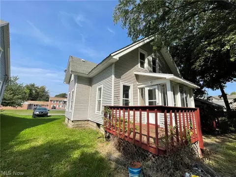 1414 W 6th St, Ashtabula, OH 44004 photo 3