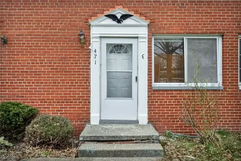 Exterior - 471 Clearview Dr #E17, Euclid, OH 44123 photo 4 of 7