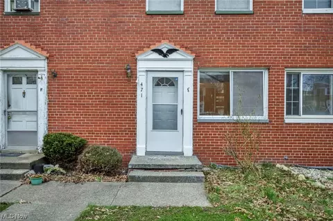 Exterior - 471 Clearview Dr #E17, Euclid, OH 44123 photo 3 of 7