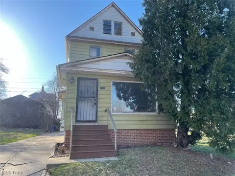 1092 E 111th St, Cleveland, OH 44108