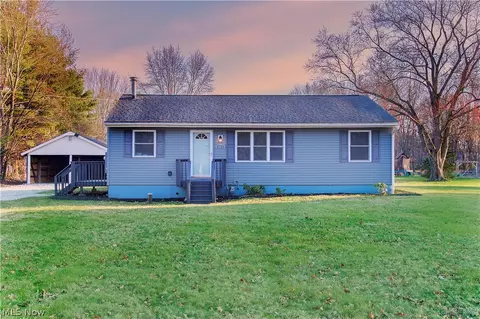 2720 Heckman Rd, Uniontown, OH 44685