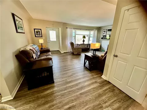 Entry Way - 775 Brookfield Ave, Boardman, OH 44512 photo 1 of 1