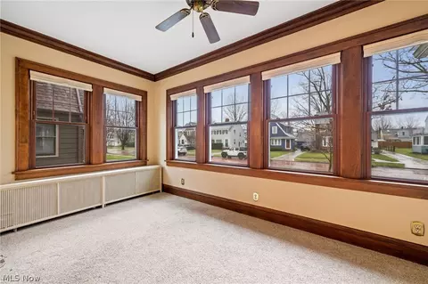 164 E 207th St, Euclid, OH 44123 photo 5