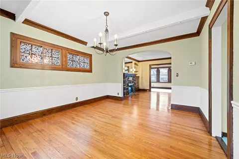 164 E 207th St, Euclid, OH 44123 photo 8
