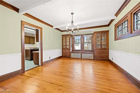 164 E 207th St, Euclid, OH 44123 photo 7