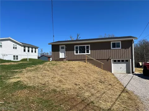 922 Moyer Ave, Parkersburg, WV 26101