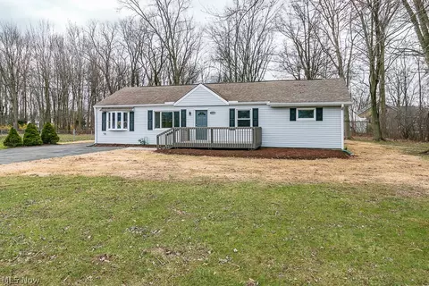 Exterior - 7380 Hawk Ave, Mentor, OH 44060 photo 8 of 8
