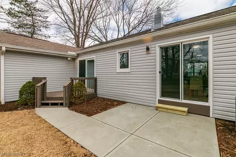 Exterior - 7380 Hawk Ave, Mentor, OH 44060 photo 2 of 8