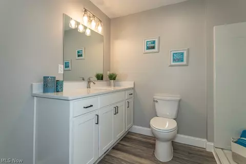Bath - 7380 Hawk Ave, Mentor, OH 44060 photo 2 of 4