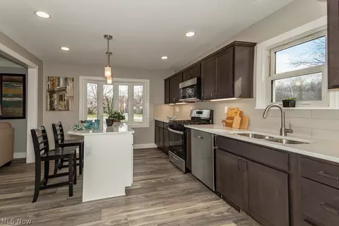 Kitchen - 7380 Hawk Ave, Mentor, OH 44060 photo 1 of 6