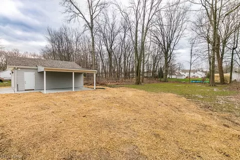 Exterior - 7380 Hawk Ave, Mentor, OH 44060 photo 7 of 8