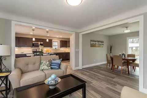 Living - 7380 Hawk Ave, Mentor, OH 44060 photo 2 of 2