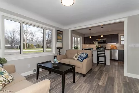 Living - 7380 Hawk Ave, Mentor, OH 44060 photo 1 of 2