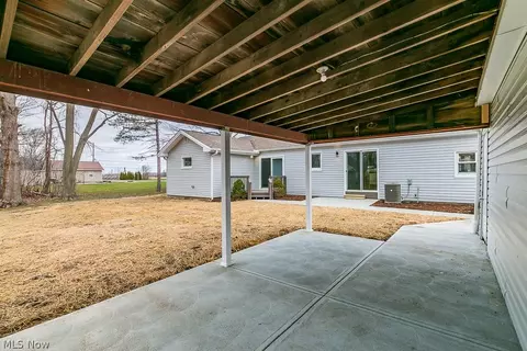 Exterior - 7380 Hawk Ave, Mentor, OH 44060 photo 5 of 8
