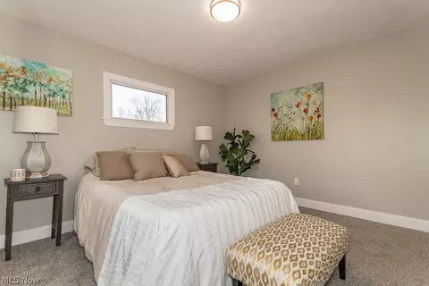 Bedroom - 7380 Hawk Ave, Mentor, OH 44060 photo 2 of 7