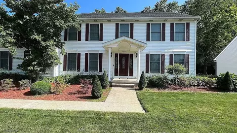 32883 Fox Chappel Ln, Avon Lake, OH 44012