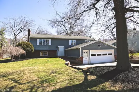 2085 Mcmackin Rd, Madison, OH 44057