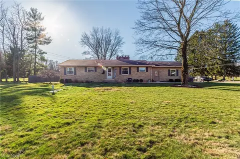 1068 Alpine Blvd, Uniontown, OH 44685