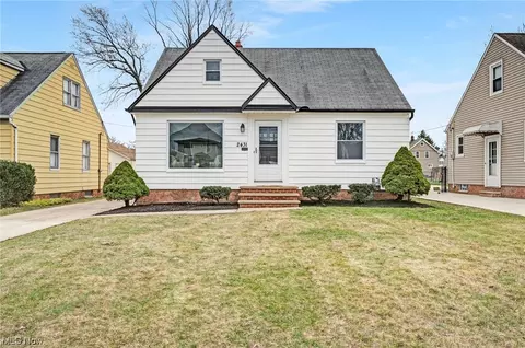 2431 Russell Ave, Parma, OH 44134