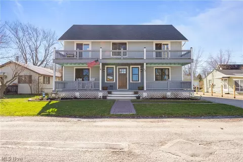 44 Center Rd, Vermilion, OH 44089