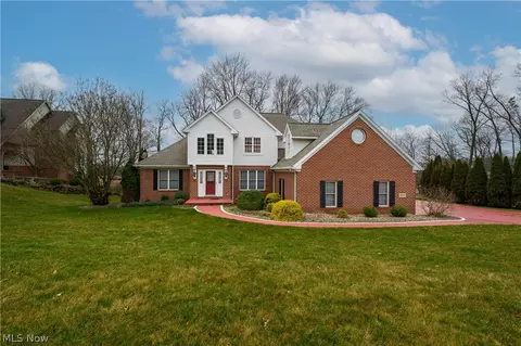 Exterior - 3579 Vineyard Ave NW, Canton, OH 44708 photo 4 of 4